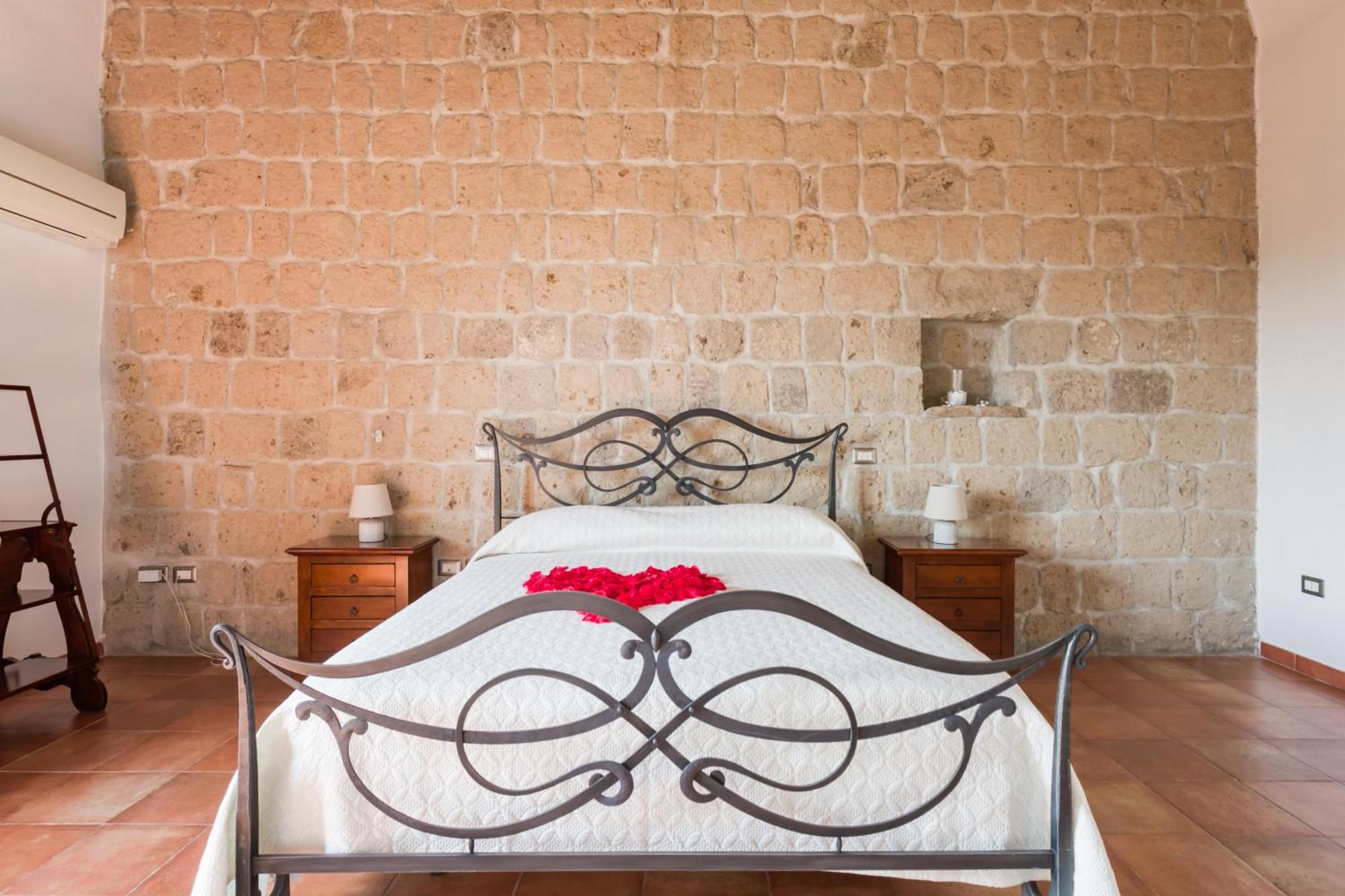 Masseria A Quaranta - Rooms & Events San Marco Evangelista Bagian luar foto